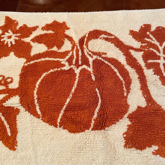 Fall/Autumn Pumpkin Rug/Mat for Bathroom/Kitchen - Picture 2 of 6